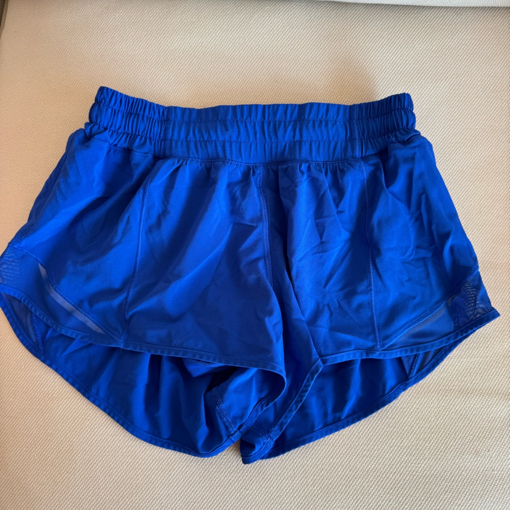 Lululemon Hotty Hot 2.5 Inch Shorts